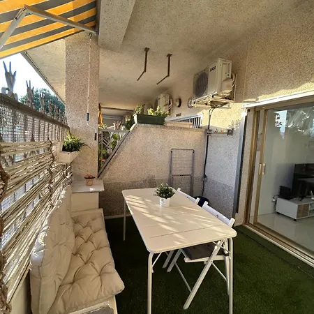 Daire Con Terraza,piscina,playa Y Aire Acondicionado Pineda de Mar