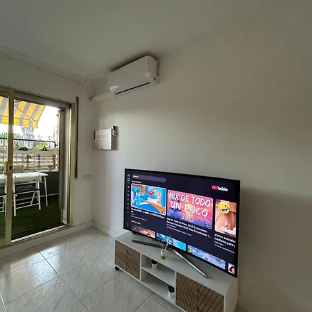 Con Terraza,piscina,playa Y Aire Acondicionado Daire *